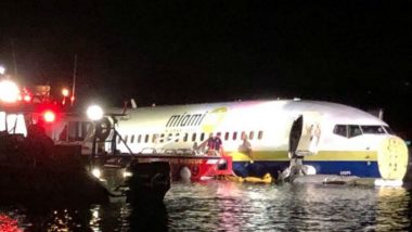 फ्लोरिडा में बोइंग 737 विमान रनवे से फिसलकर नदी में गिरा, 136 यात्री सवार