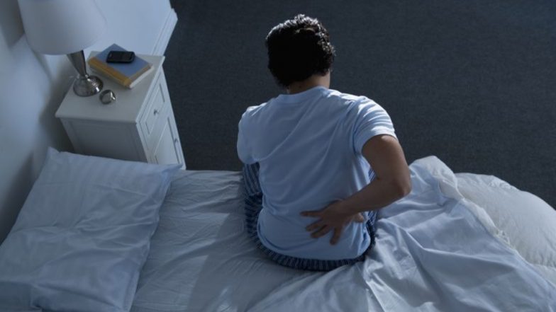 एंकिलॉजिंग स्पॉन्डिलाइटिस रीढ़ की हड्डी को करता है प्रभावित, जानें उपाय और लक्षण