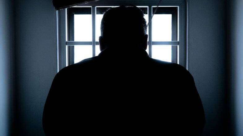 अपने बच्चों से बलात्कार करने के बाद उन्हें कुत्ते के साथ सेक्स करने के लिए किया मजबूर, आरोपी पिता को हुई 341 साल की जेल अपने बच्चों से बलात्कार करने के बाद उन्हें कुत्ते के साथ सेक्स करने के लिए किया मजबूर, आरोपी पिता को हुई 341 साल की जेल
