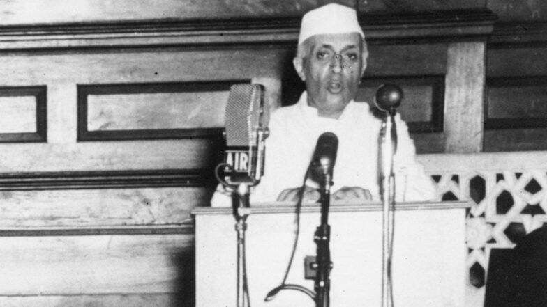 Children's Day 2019: इस बाल दिवस पर जानें देश के पहले प्रधानमंत्री जवाहर लाल नेहरू के बारे में कुछ महत्वपूर्ण बातें Children's Day 2019: इस बाल दिवस पर जानें देश के पहले प्रधानमंत्री जवाहर लाल नेहरू के बारे में कुछ महत्वपूर्ण बातें