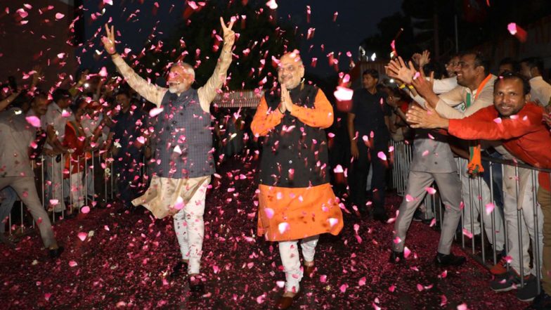 गृहमंत्री अमित शाह के जम्मू-कश्मीर से अनुच्छेद 370 हटाने के सिफारिश को राष्ट्रपति की मिली मंजूरी