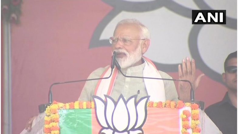 कुशीनगर में विपक्ष पर जमकर बरसे PM मोदी, कहा- 'क्या आतंकवादियों को मारने के लिए सेना को चुनाव आयोग से परमिशन चाहिए'