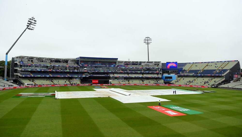 NZ vs PAK, ICC Cricket World Cup 2019: न्यूजीलैंड बनाम पाकिस्तान मैच के टॉस में होगी देरी, बारिश की वजह से आउट फील्ड गीली NZ vs PAK, ICC Cricket World Cup 2019: न्यूजीलैंड बनाम पाकिस्तान मैच के टॉस में होगी देरी, बारिश की वजह से आउट फील्ड गीली