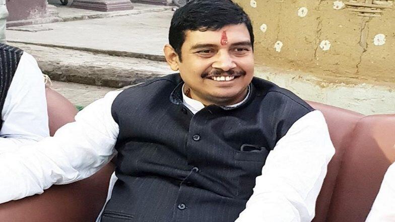 यूपी: रेप के आरोपी बीएसपी सांसद अतुल राय ने वाराणसी कोर्ट में किया सरेंडर, 14 दिन की न्यायिक हिरासत में भेजा गया