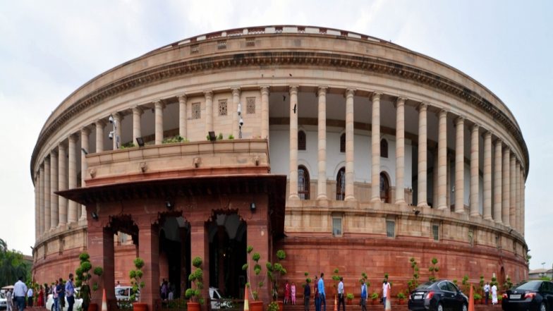 संसदीय समिति ने किया खुलासा, कहा- अवैध धन का 10 फीसदी देश के बाहर जाता है
