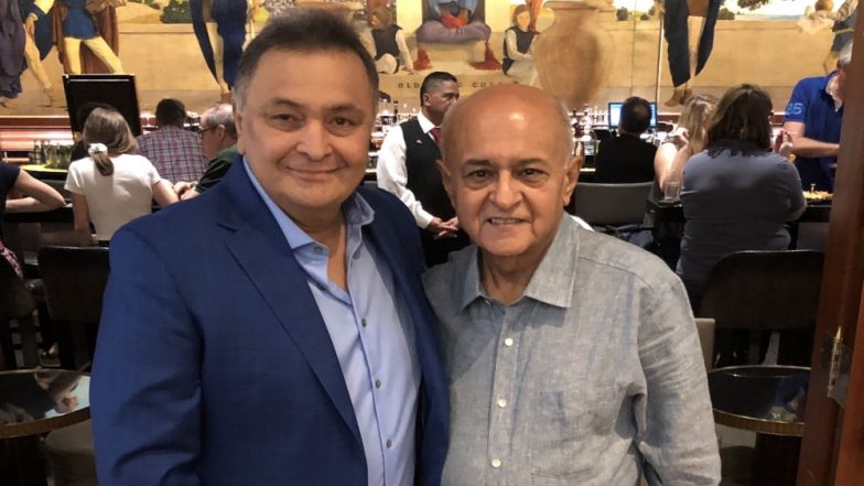 पहले से बेहतर और स्वस्थ नजर आए ऋषि कपूर, अपने दोस्त के संग सोशल मीडिया पर शेयर की तस्वीर