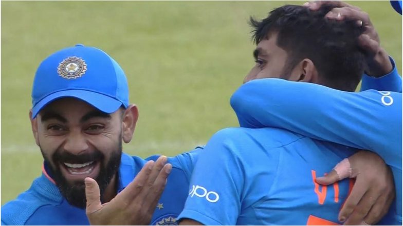 India vs Pakistan, ICC CWC 2019: विराट कोहली ने विजय शंकर के विकेट लेने पर दिया मजेदार रिएक्शन, सोशल मीडिया पर छाए मीम्स