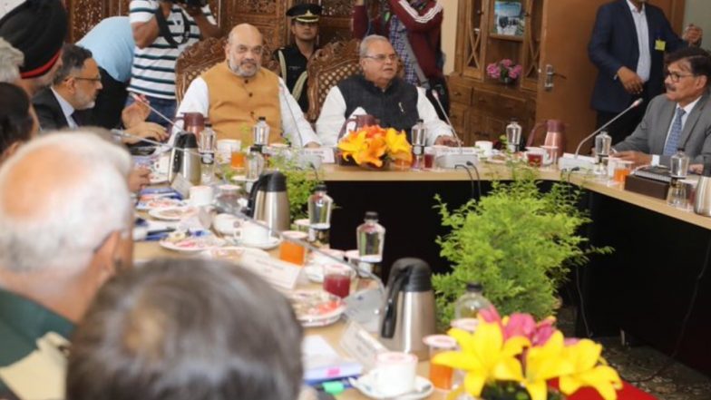 'मिशन कश्मीर' पर गृहमंत्री अमित शाह, अमरनाथ यात्रा की विशेष सुरक्षा के दिए निर्देश, आज शहीद SHO अरशद खान के जाएंगे घर
