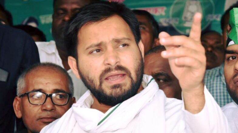 बिहार चुनाव 2020: विधानसभा उपचुनाव को लेकर तैयारी में जुटी पार्टीयां, सीट बंटवारे पर महागठबंधन में मचा घमासान बिहार चुनाव 2020: विधानसभा उपचुनाव को लेकर तैयारी में जुटी पार्टीयां, सीट बंटवारे पर महागठबंधन में मचा घमासान