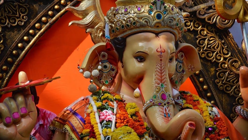 Sankashti Chaturthi 2019: आषाढ़ मास के कृष्ण पक्ष की संकष्टी चतुर्थी आज, जानिए इस व्रत का महत्व और पूजा विधि Sankashti Chaturthi 2019: आषाढ़ मास के कृष्ण पक्ष की संकष्टी चतुर्थी आज, जानिए इस व्रत का महत्व और पूजा विधि