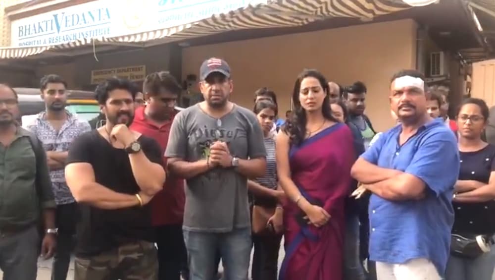 एक्ट्रेस माही गिल और उनकी यूनिट पर हुए हमले के आरोप में 7 लोगों को पुलिस ने किया गिरफ्तार एक्ट्रेस माही गिल और उनकी यूनिट पर हुए हमले के आरोप में 7 लोगों को पुलिस ने किया गिरफ्तार
