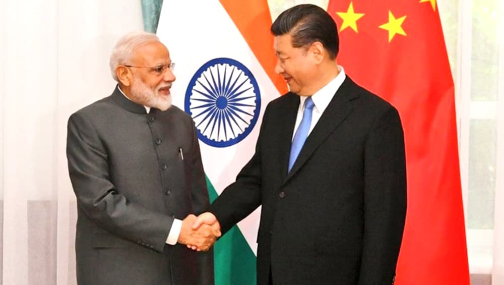 PM मोदी और शी जिनपिंग की बैठक की तैयारियां जोरों पर, महाबलीपुरम में धरोहर स्मारकों को सजाया गया PM मोदी और शी जिनपिंग की बैठक की तैयारियां जोरों पर, महाबलीपुरम में धरोहर स्मारकों को सजाया गया