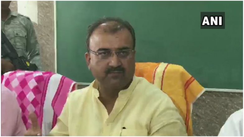 चमकी बुखार पर बिहार विधानसभा में हंगामा, विपक्ष स्वास्थ्य मंत्री मंगल पांडेय के इस्तीफे पर अड़ा