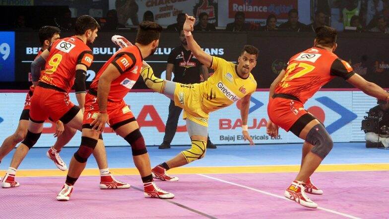 Pro Kabaddi League 2019: मौजूदा चैंपियन बेंगलुरु बुल्स ने पटना पाइरेट्स को 2 अंको से दी मात Pro Kabaddi League 2019: मौजूदा चैंपियन बेंगलुरु बुल्स ने पटना पाइरेट्स को 2 अंको से दी मात