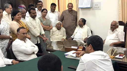कर्नाटक में सियासी संकट: कांग्रेस को एक और बड़ा झटका, दो और विधायकों ने दिया इस्तीफा