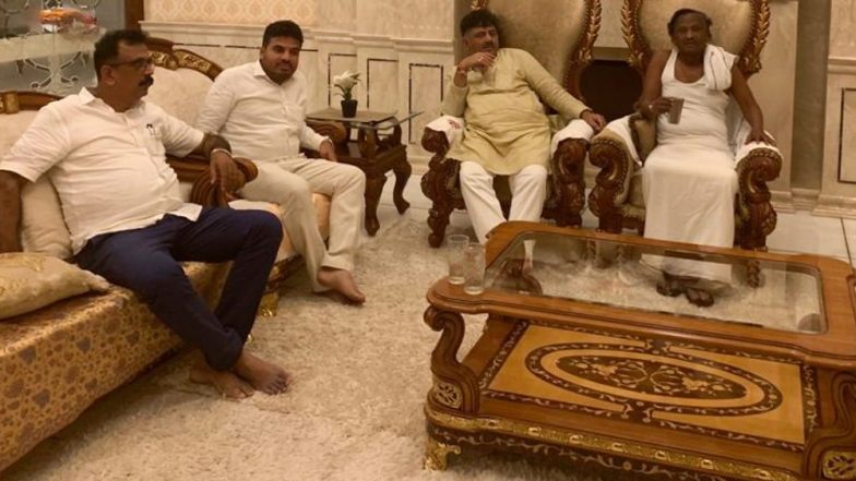 कर्नाटक का सियासी संकट: रंग लाई डीके शिवकुमार की मेहनत, बागी विधायक एमटीबी नागराज इस्तीफे पर पुनर्विचार को तैयार