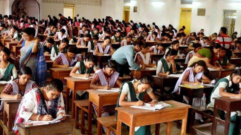 गुजरात में 12वीं की परीक्षा में हुई जमकर नकल, 959 स्टूडेंट्स ने लिखा एक ही उत्तर, साथ में की एक जैसी गलतियां