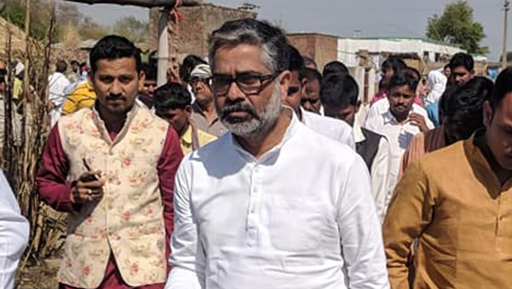 पूर्व प्रधानमंत्री चंद्रशेखर के बेटे और SP सांसद नीरज शेखर ने राज्यसभा से दिया इस्तीफा, बीजेपी में हो सकते है शामिल पूर्व प्रधानमंत्री चंद्रशेखर के बेटे और SP सांसद नीरज शेखर ने राज्यसभा से दिया इस्तीफा, बीजेपी में हो सकते है शामिल