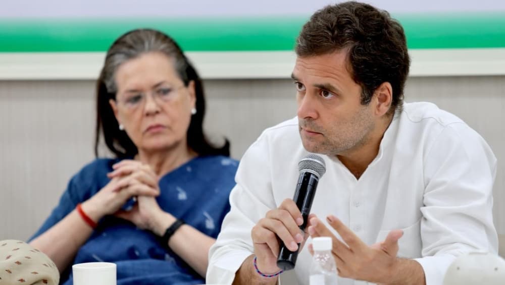 राफेल पर सुप्रीम कोर्ट के फैसले के बाद बीजेपी हुई हमलावर, कहा ’देश से माफी मांगे कांग्रेस’ राफेल पर सुप्रीम कोर्ट के फैसले के बाद बीजेपी हुई हमलावर, कहा ’देश से माफी मांगे कांग्रेस’