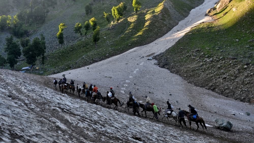 जम्मू: 13 दिनों में 1.73 लाख लोगों ने की अमरनाथ यात्रा, 7 हजार से अधिक श्रद्धालुओं का एक और जत्था हुआ रवाना