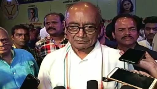 कांग्रेस नेता दिग्विजय सिंह अपने बयानों को लेकर फिर घिरे विवादों में, कहा- भगवा वस्त्र पहनकर बलात्कार कर रहे हैं लोग कांग्रेस नेता दिग्विजय सिंह अपने बयानों को लेकर फिर घिरे विवादों में, कहा- भगवा वस्त्र पहनकर बलात्कार कर रहे हैं लोग