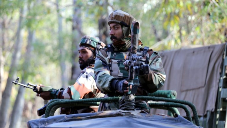 जम्मू-कश्मीर से धारा 370 हटाये जाने के बाद LoC पर पाकिस्तान को करारा जवाब, सेना ने 3 हफ्तों में किया 10 कमांडो का खात्मा