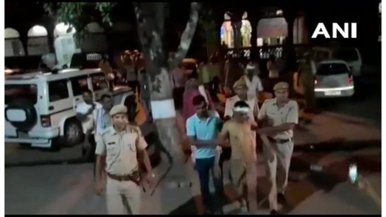 राजस्थान: अलवर में गौ-तस्करों ने पूछताछ करने वाले ग्रामीणों पर चलाई गोली, दो घायल