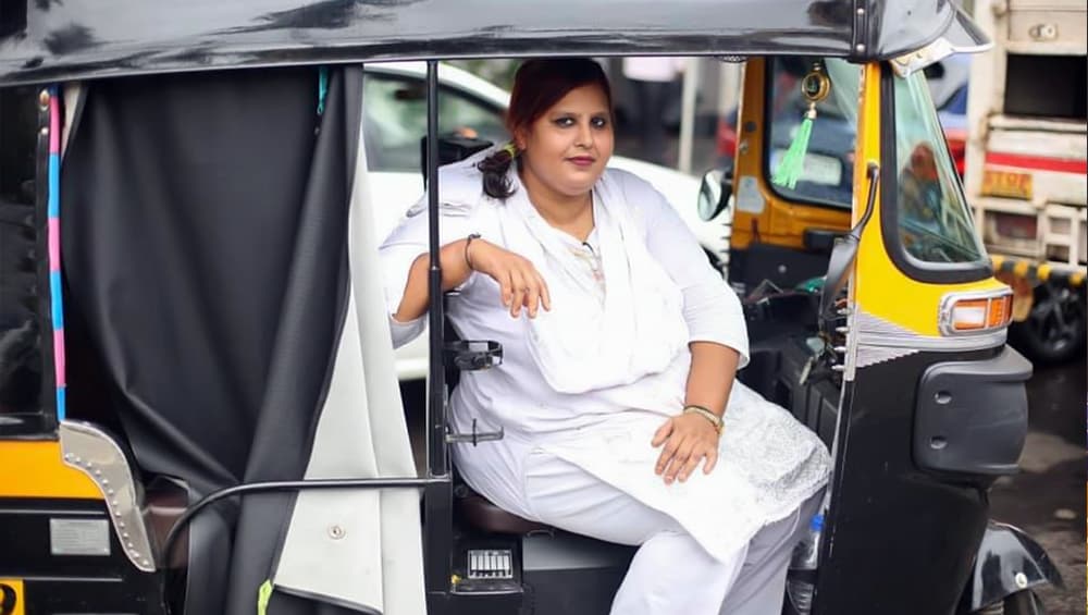 मुंबई: इस दबंग लेडी रिक्शा ड्राइवर की कहानी सुनकर नहीं रोक पाएंगे अपने आंसू, ह्यूमन ऑफ बॉम्बे अकाउंट से पोस्ट की गई महिला की दर्दभरी कहानी मुंबई: इस दबंग लेडी रिक्शा ड्राइवर की कहानी सुनकर नहीं रोक पाएंगे अपने आंसू, ह्यूमन ऑफ बॉम्बे अकाउंट से पोस्ट की गई महिला की दर्दभरी कहानी