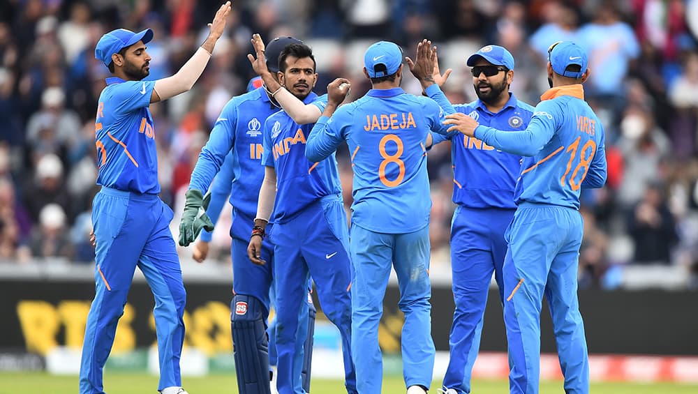 IND vs WI 1st T20I 2019: हैदराबाद में इन खिलाड़ियों के साथ मैदान में उतर सकते हैं कप्तान विराट कोहली IND vs WI 1st T20I 2019: हैदराबाद में इन खिलाड़ियों के साथ मैदान में उतर सकते हैं कप्तान विराट कोहली