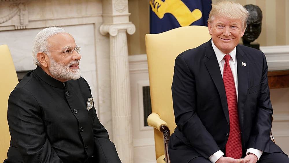 पीएम मोदी ने अमेरिकी राष्ट्रपति डोनाल्ड ट्रंप से फोन पर की बात, सीमापार आतंकवाद पर हुई चर्चा पीएम मोदी ने अमेरिकी राष्ट्रपति डोनाल्ड ट्रंप से फोन पर की बात, सीमापार आतंकवाद पर हुई चर्चा
