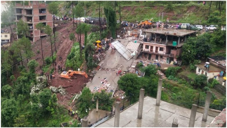 हिमाचल प्रदेश के सोलन में बड़ा हादसा, इमारत ढहने से सेना के जवान सहित कई लोग मलबे में फंसे, 2 की मौत