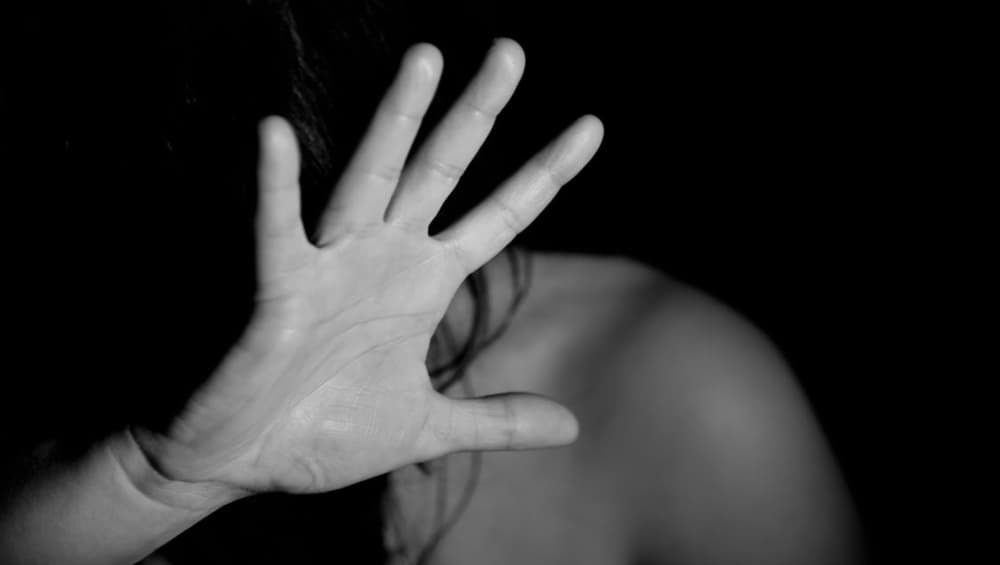 प्रतापगढ़: 16 वर्षीय लड़के ने 12 साल की छात्रा के साथ किया दुष्कर्म, आरोपी के खिलाफ मुकदमा दर्ज, जांच में जुटी पुलिस प्रतापगढ़: 16 वर्षीय लड़के ने 12 साल की छात्रा के साथ किया दुष्कर्म, आरोपी के खिलाफ मुकदमा दर्ज, जांच में जुटी पुलिस