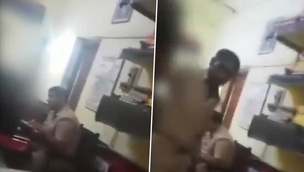 यूपी: मोलेस्टेशन का रिपोर्ट लिखवाने आई नाबालिग की कॉन्स्टेबल ने की बेइज्जती, कहा-क्यों पहने हैं अंगूठी, चूड़ियां और लॉकेट, देखें वीडियो यूपी: मोलेस्टेशन का रिपोर्ट लिखवाने आई नाबालिग की कॉन्स्टेबल ने की बेइज्जती, कहा-क्यों पहने हैं अंगूठी, चूड़ियां और लॉकेट, देखें वीडियो