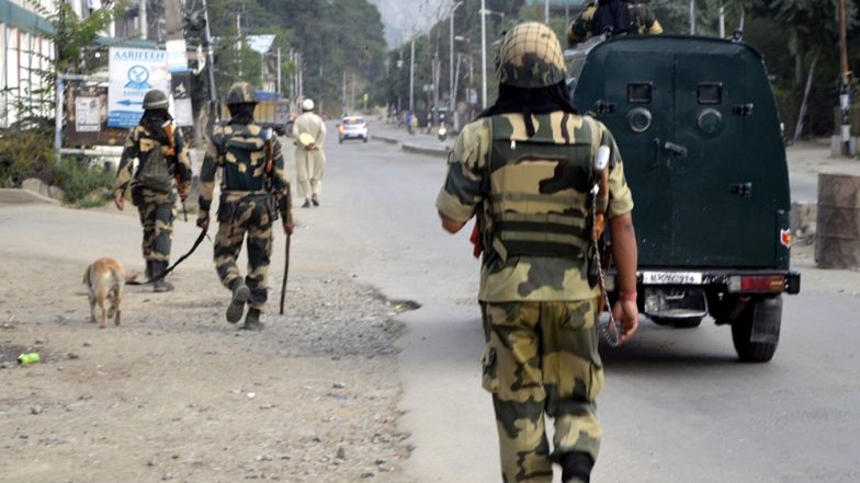 जम्मू-कश्मीर: अनंतनाग में डिप्टी कमिश्नर के ऑफिस पर ग्रेनेड से हमला, 10 घायल- सुरक्षाबलों का सर्च ऑपरेशन जारी