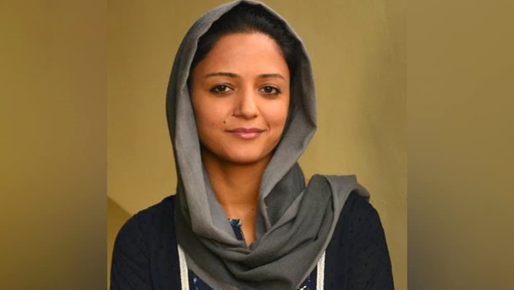 शेहला रशीद के खिलाफ FIR दर्ज, सेना को लेकर झूठी खबरें फैलाने का आरोप शेहला रशीद के खिलाफ FIR दर्ज, सेना को लेकर झूठी खबरें फैलाने का आरोप