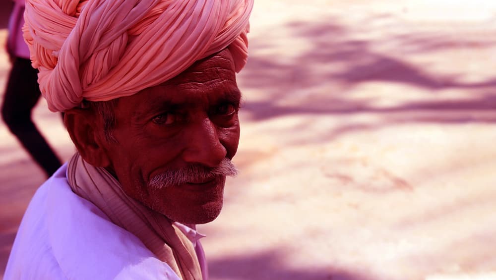 टैक्स स्लैब में वरिष्ठ और अति वरिष्ठ नागरिकों को मिलती हैं विशेष छूट, ऐसे उठायें फायदा टैक्स स्लैब में वरिष्ठ और अति वरिष्ठ नागरिकों को मिलती हैं विशेष छूट, ऐसे उठायें फायदा