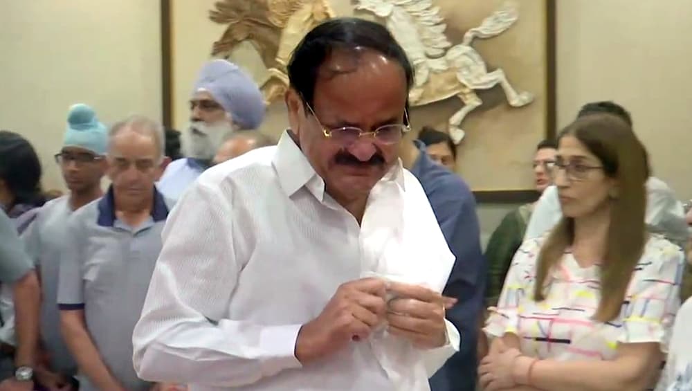कुछ लोगों को हिंदू शब्द से अलर्जी है: वेंकैया नायडू कुछ लोगों को हिंदू शब्द से अलर्जी है: वेंकैया नायडू