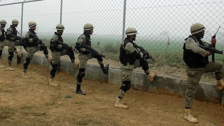 कश्मीर पर तनाव के बीच पाकिस्तान ने LoC पर बढाई जवानों की संख्या, Pak पत्रकारों ने किया दावा कश्मीर पर तनाव के बीच पाकिस्तान ने LoC पर बढाई जवानों की संख्या, Pak पत्रकारों ने किया दावा