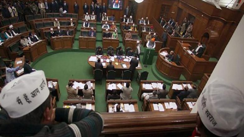 ‘वंदे मातरम’ के दौरान खड़े न होने वाले अधिकारियों के खिलाफ कार्रवाई हो: दिल्ली विधानसभा अध्यक्ष