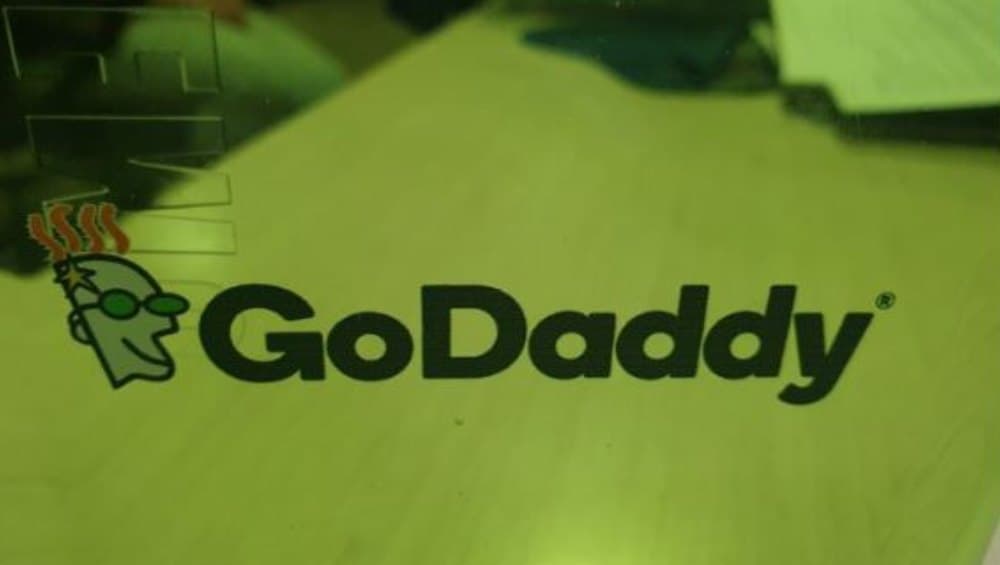 GoDaddy के नए CEO बने अमन भूटानी, इंटरनेट के नामों और रजिस्ट्रेशन मैनेजमेंट की है यह दिग्गज कंपनी GoDaddy के नए CEO बने अमन भूटानी, इंटरनेट के नामों और रजिस्ट्रेशन मैनेजमेंट की है यह दिग्गज कंपनी
