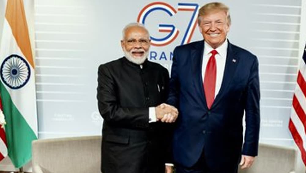 डोनाल्ड ट्रंप बोले-मोदी अच्छी अंग्रेजी बोलते हैं, लेकिन वह इसमें बातचीत नहीं करना चाहते, देखें वीडियो डोनाल्ड ट्रंप बोले-मोदी अच्छी अंग्रेजी बोलते हैं, लेकिन वह इसमें बातचीत नहीं करना चाहते, देखें वीडियो