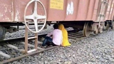 रेल मंत्रालय ने एक मजेदार फोटो शेयर करके यात्रियों को रेलवे ट्रैक पार न करने की दी चेतावनी, ट्विटर पर लगी रिएक्शन की झड़ी
