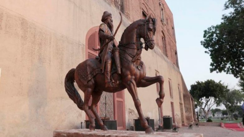 पाकिस्तान में महाराजा रणजीत सिंह की प्रतिमा के साथ तोड़फोड़, दो गिरफ्तार