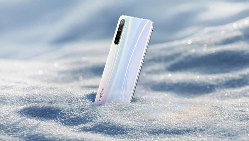 Realme XT की पहली तस्वीर आई सामने, चार रियर कैमरे की मिली झलक, 4 सितंबर को होगा लॉन्च Realme XT की पहली तस्वीर आई सामने, चार रियर कैमरे की मिली झलक, 4 सितंबर को होगा लॉन्च