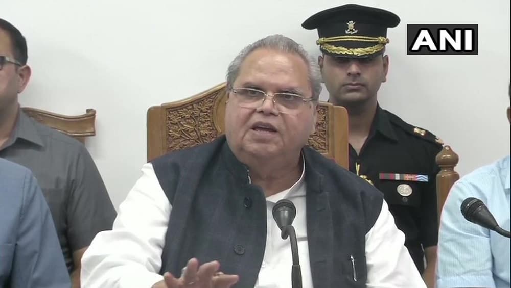 जम्मू-कश्मीर पुलिस देश के सबसे अच्छे पुलिस बलों में एक है: सत्यपाल मलिक जम्मू-कश्मीर पुलिस देश के सबसे अच्छे पुलिस बलों में एक है: सत्यपाल मलिक