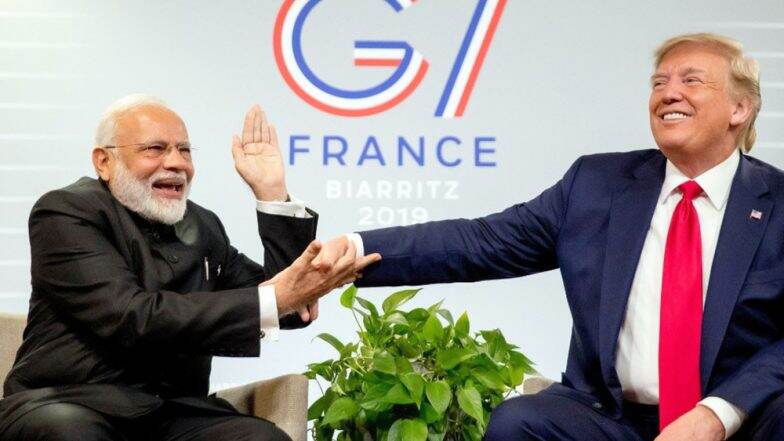 बल्लेबाज- पीएम मोदी, गेंदबाज-इमरान और अंपायर-ट्रम्प: अब देखे ट्विटर पर वायरल हो रहा ये मजेदार वीडियो बल्लेबाज- पीएम मोदी, गेंदबाज-इमरान और अंपायर-ट्रम्प: अब देखे ट्विटर पर वायरल हो रहा ये मजेदार वीडियो
