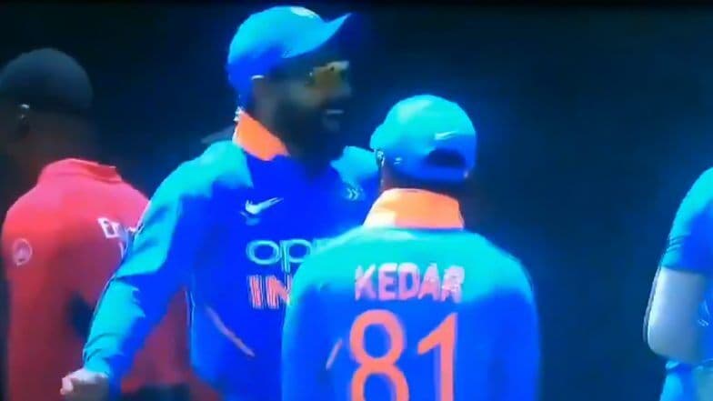 IND vs WI 1st ODI 2019: बारिश से बाधित मैच में कोहली समेत गेल, जाधव ने लगाया डांस का तड़का, देखें वीडियो IND vs WI 1st ODI 2019: बारिश से बाधित मैच में कोहली समेत गेल, जाधव ने लगाया डांस का तड़का, देखें वीडियो