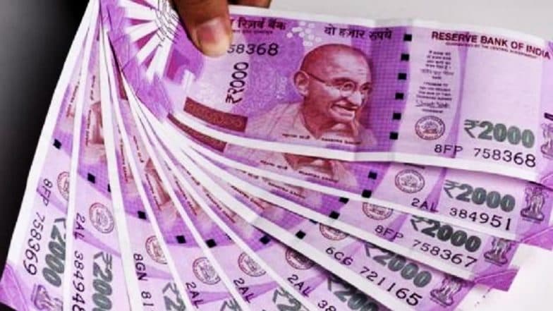 कंगाल पाकिस्तान की नई चाल, छाप रहा भारतीय 2000 रुपये के नकली नोट कंगाल पाकिस्तान की नई चाल, छाप रहा भारतीय 2000 रुपये के नकली नोट
