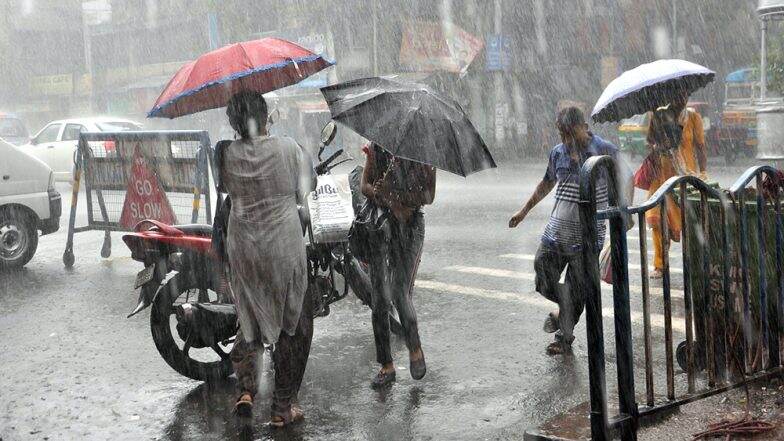 मौसम विभाग ने आगामी 24 घंटों में मध्यप्रदेश के 13 जिलों में भारी बारिश की दी चेतावनी, न्यूनतम तापमान 23.2 डिग्री सेल्सियस दर्ज मौसम विभाग ने आगामी 24 घंटों में मध्यप्रदेश के 13 जिलों में भारी बारिश की दी चेतावनी, न्यूनतम तापमान 23.2 डिग्री सेल्सियस दर्ज