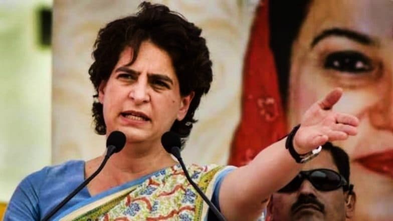 प्रियंका गांधी ने पीएमसी बैंक पर लगे बैन को लेकर मोदी सरकार पर बोला हमला, कहा-घोटालेबाज मजे में और आम जनता है परेशान प्रियंका गांधी ने पीएमसी बैंक पर लगे बैन को लेकर मोदी सरकार पर बोला हमला, कहा-घोटालेबाज मजे में और आम जनता है परेशान